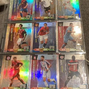 Panini Mens Favourite Shiny Samlar kort - Från Adrenalyn XL serien  15:- styck