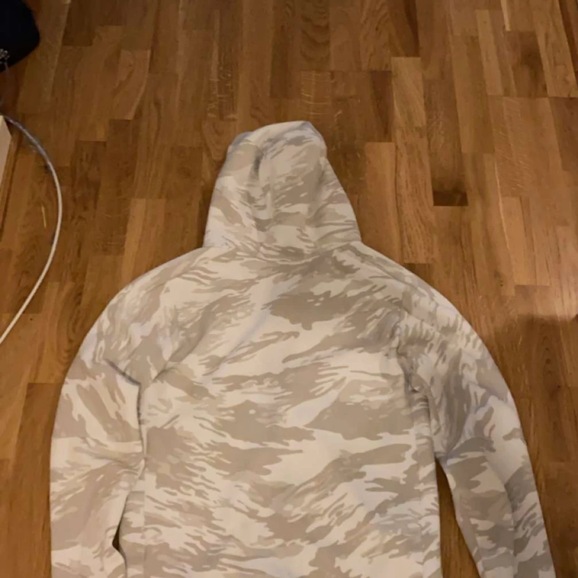 Vit camouflage Nike Tech - 90