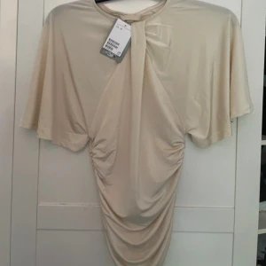 Topp - Helt ny topp ifrån hm. Som en blus tunn