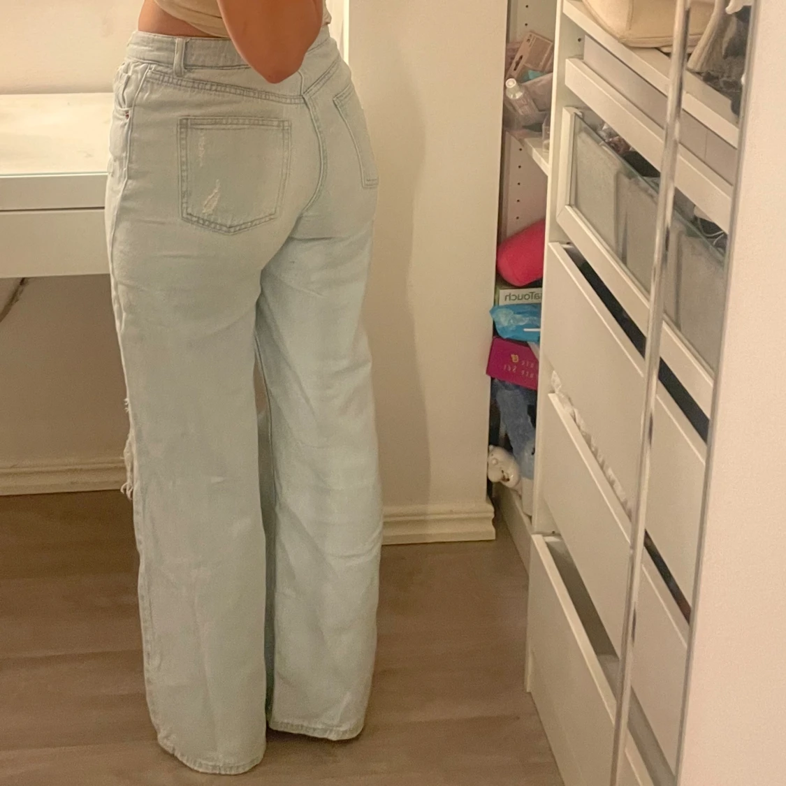 blå straight slitna jeans  - 91