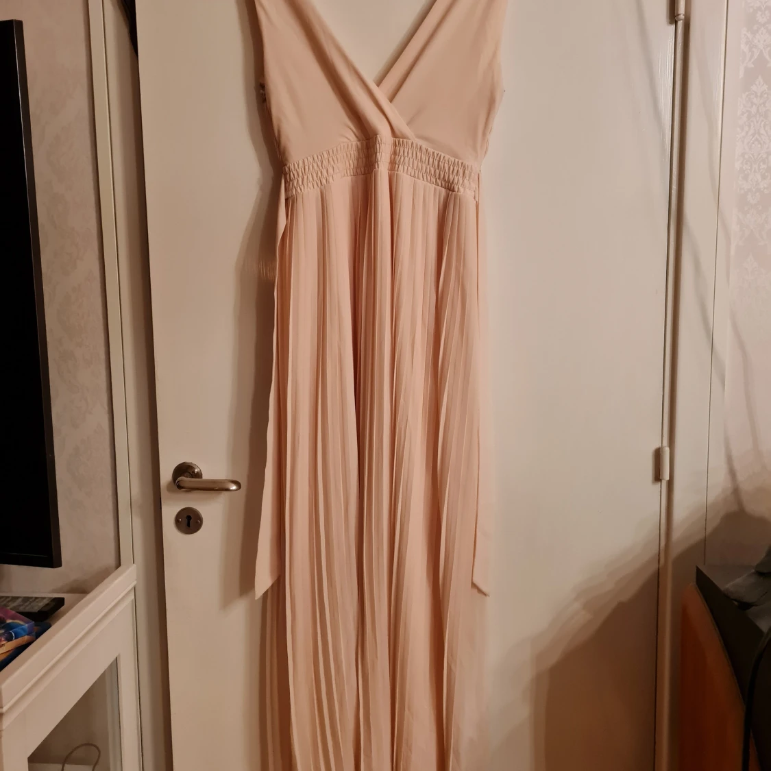 Lång finklänning från Tfnc London  - 90