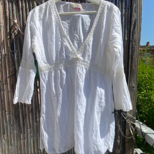 somrig topp 🙏 - gullig vintage topp, använd men väldigt fint skick, strl xs 💘