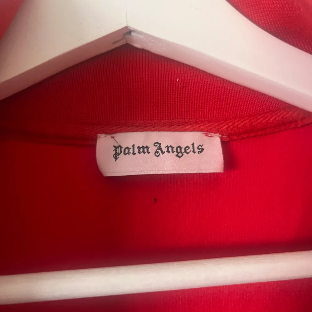 Palm angels tröja storlek s, kom privat för mer info. Tröjor & Koftor.