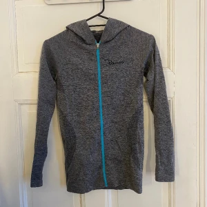 Träningströja  - Fint skick, knappt använd storlek xs/s 