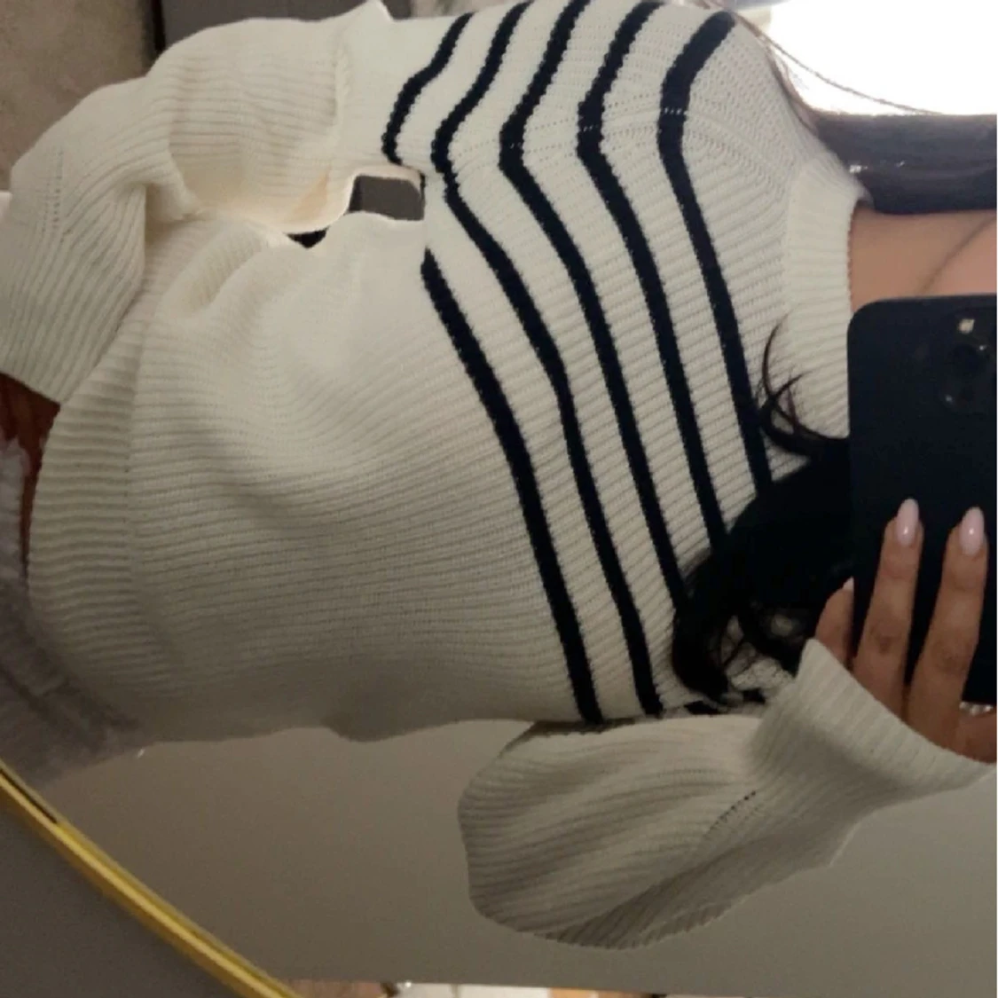 Vit stickad/ randig stickad  - 90