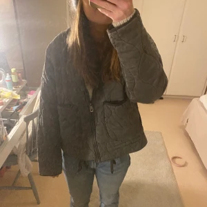 Zara jacka - Superfina zara jackan. Gott sick!💕