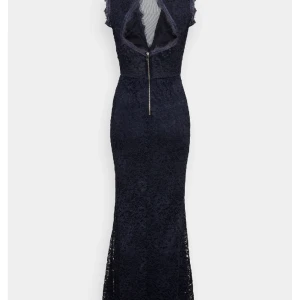 Klänning  - Säljer min fina balklänning, använd i några timmar så bra skick 👍🏻💪🏼😍