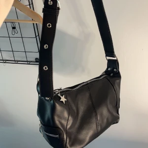 Väska - Aldrig snvönd och har inga defekter💗