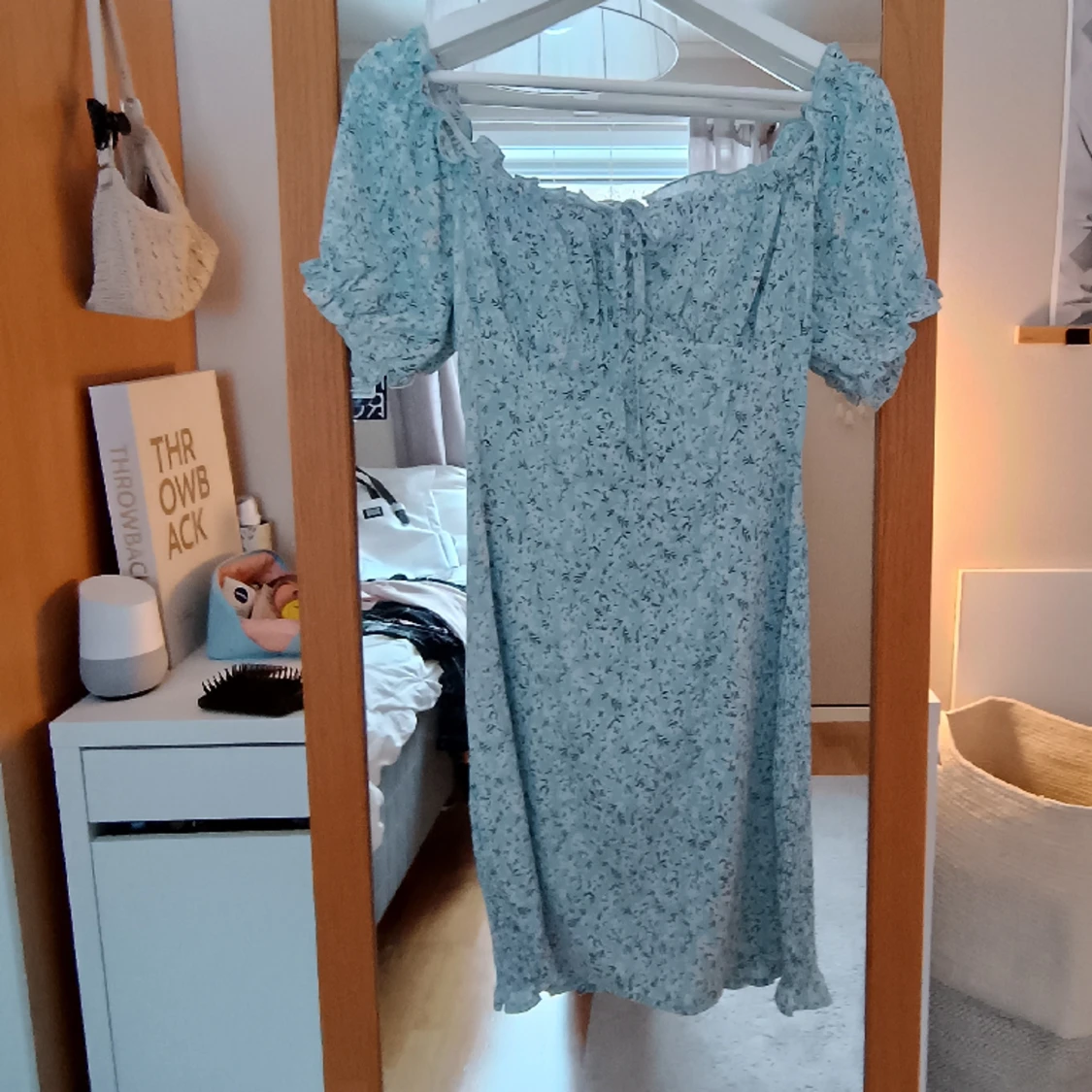 Ljusblå klänning - 91