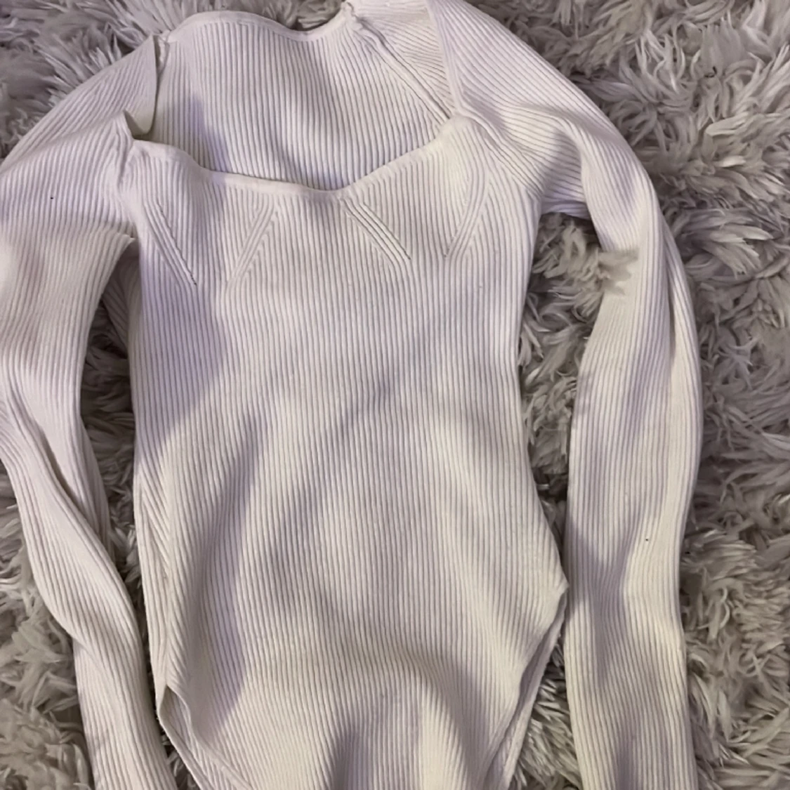 Uringad tight vit topp - 90