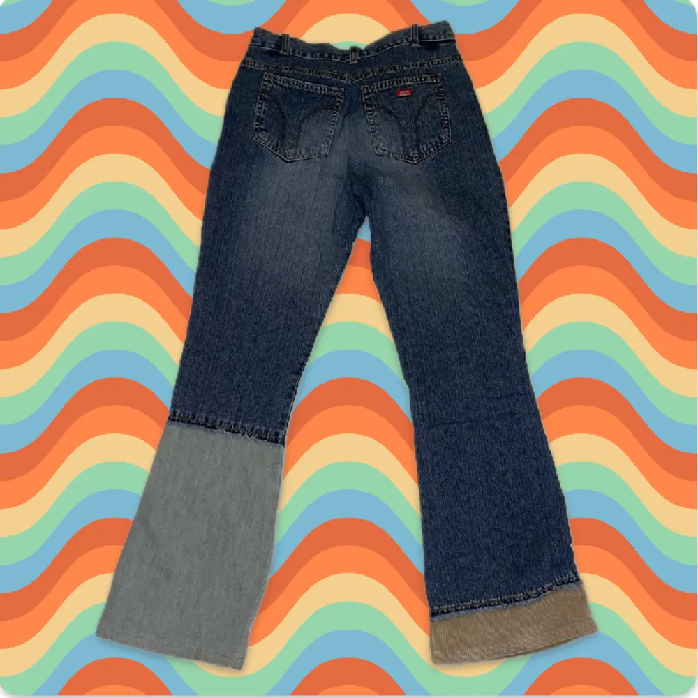 Sjuka vintagejeans från Miss Sixty med patchwork detaljer i bland annat manchester!  Passar Xs-s (lösa på xs). Jeans & Byxor.