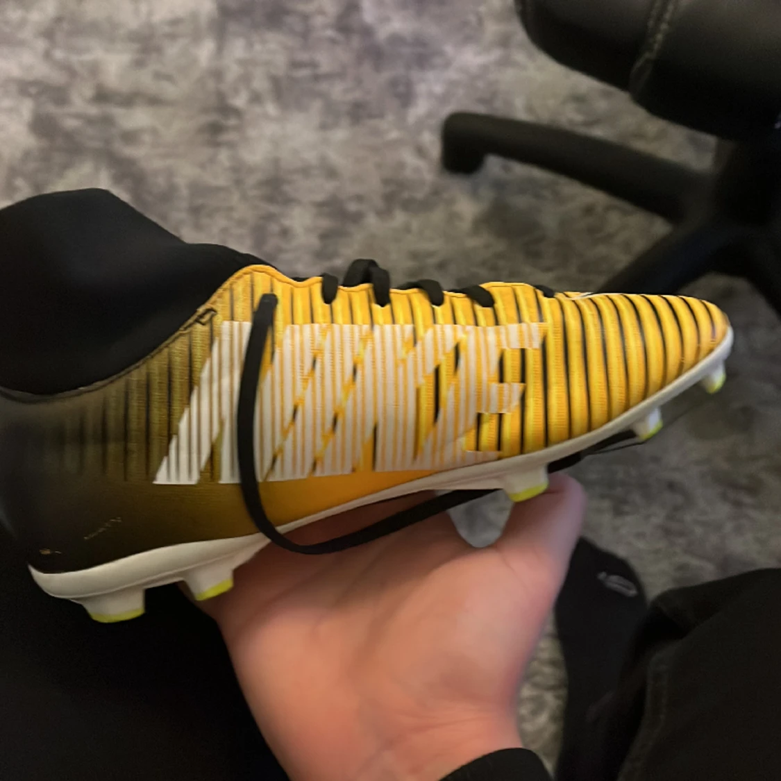 Nike fotbollsskor  - 90