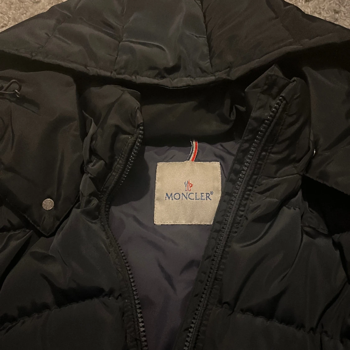 Moncler jacka  - 90