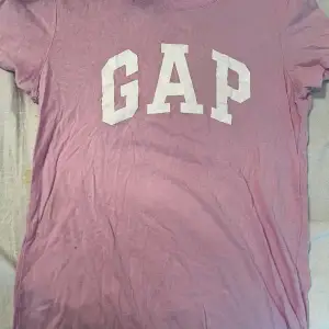 Fin knappt använd gap T-shirt 