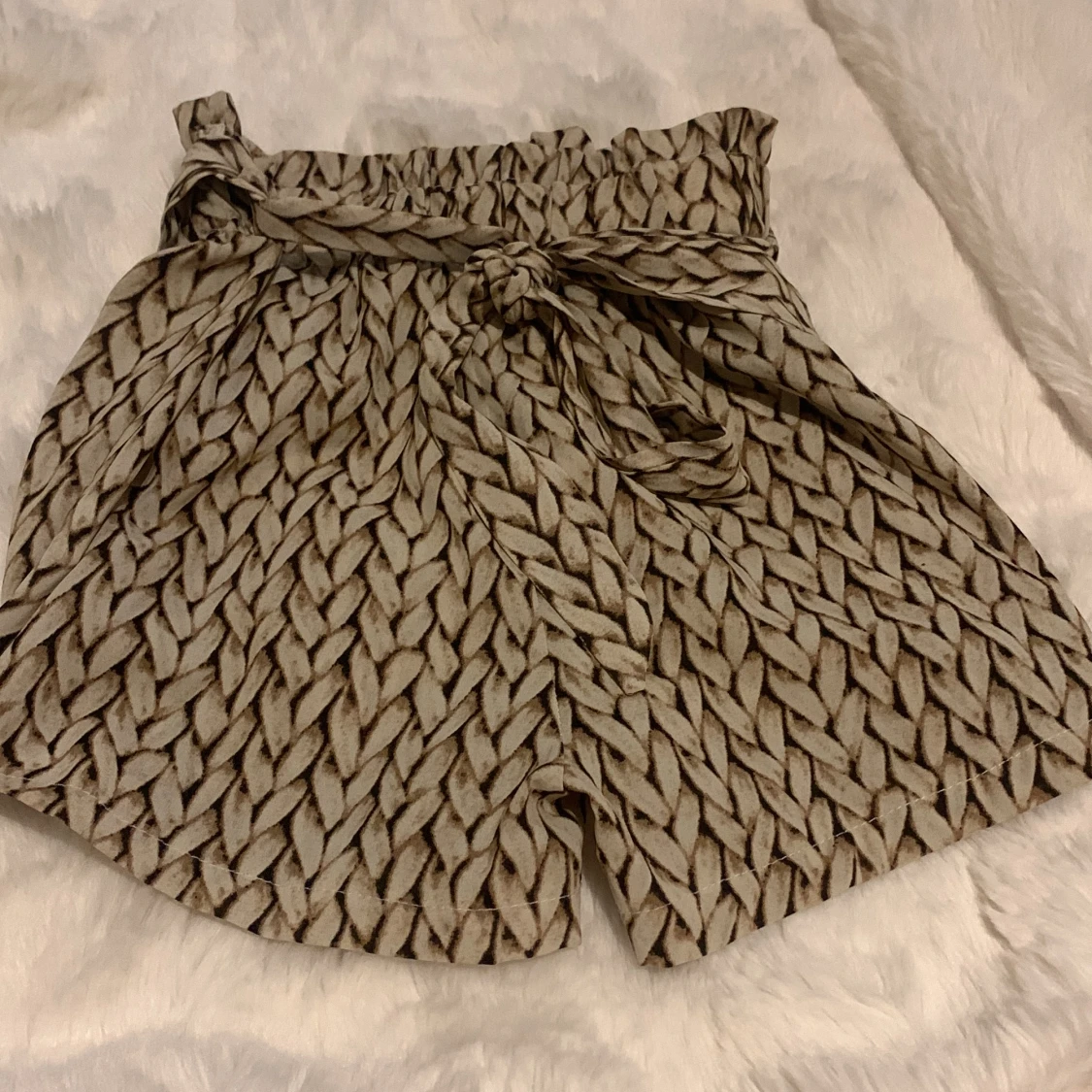 Fina mönstrade shorts