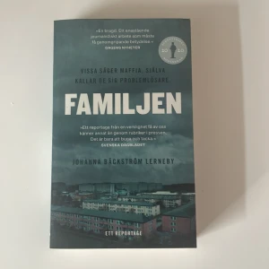Bok - En mycket spännande bok som utspelar sig i Sverige Helt ny och säljer för att jag har redan läst Kontakta mig vid frågor🫶 