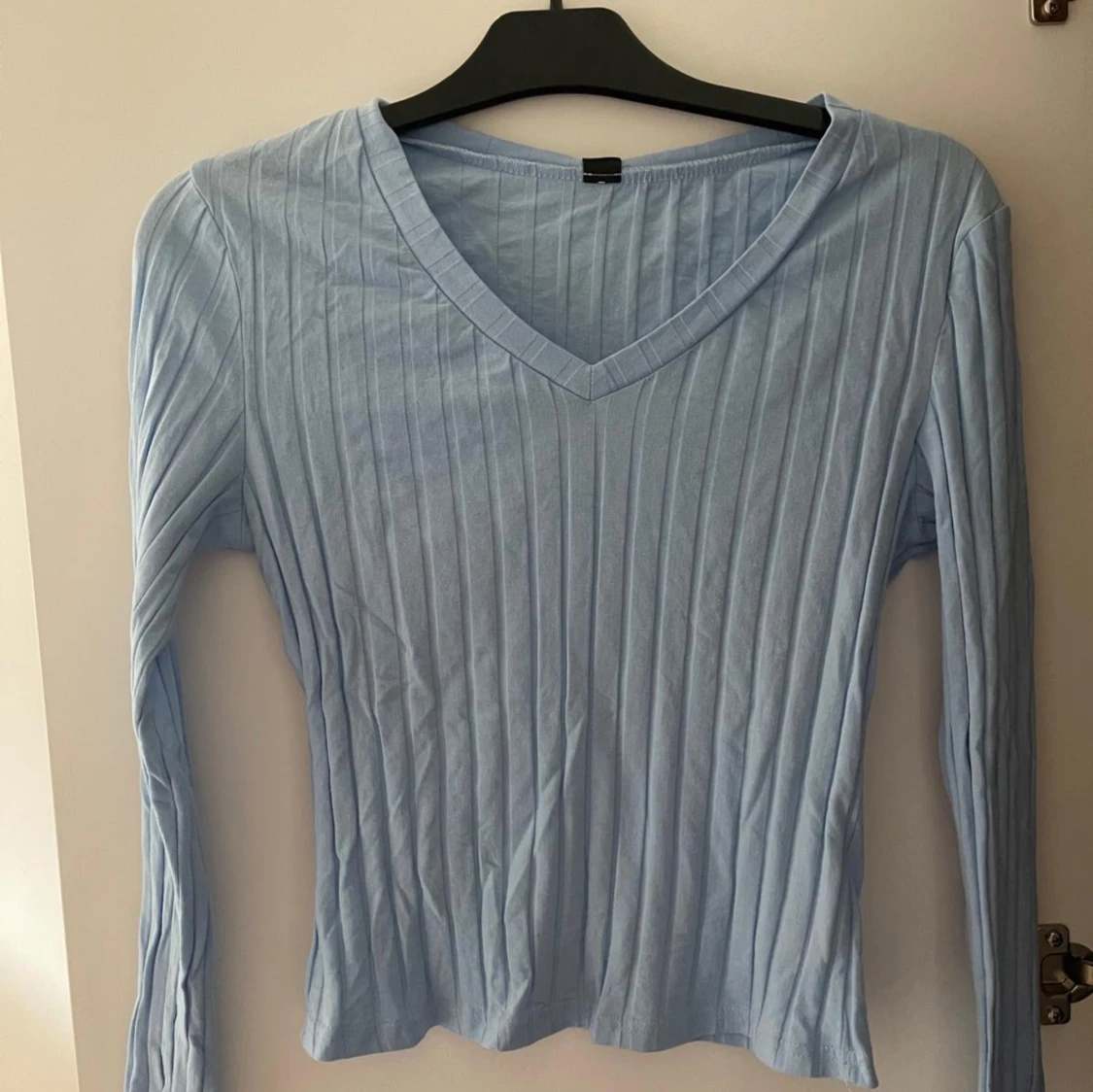 Ljusblå ribbad tröja  - 2