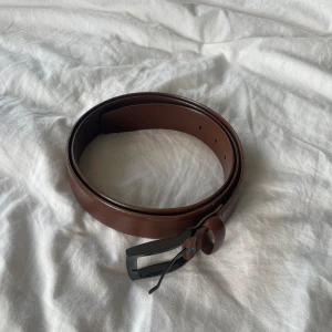 Brunt skärp - Oanvänt skärp.