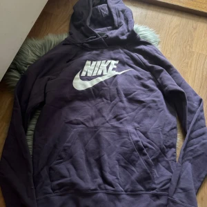 Adidas tröja  - Ny och fin