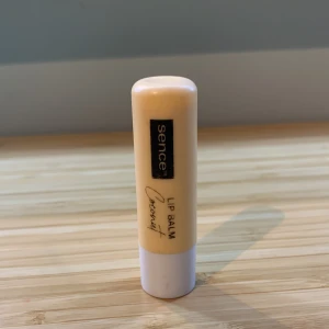 Läpp balsam  - Bra och bra att användas ifall man är torr vid läppen