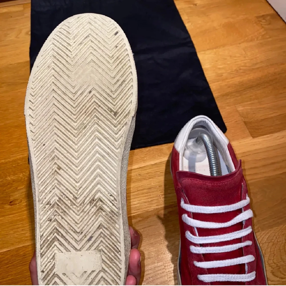 SL röda sneakers  - 91