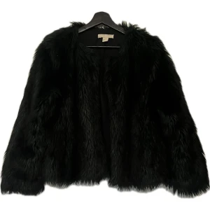 Pälsjacka - Fakepäls. Mörkgrön