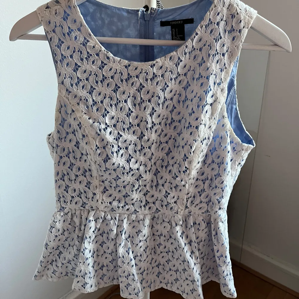 Blus från forever 21. Mycket bra skick. . Blusar.