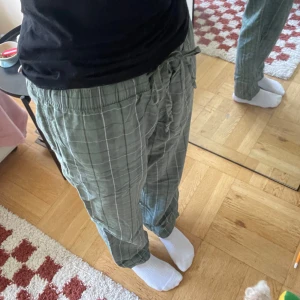 Pyjamas byxor - Har varit ett av mina favorit par av pyjamas byxor men används inte lika mycket längre när jag köpt nya.
