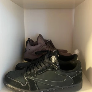 Jordan 1 low Phantom - Stolek 43  DS 