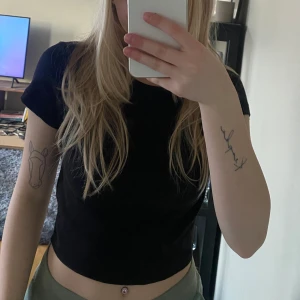 Svart topp - Fin svart basic topp