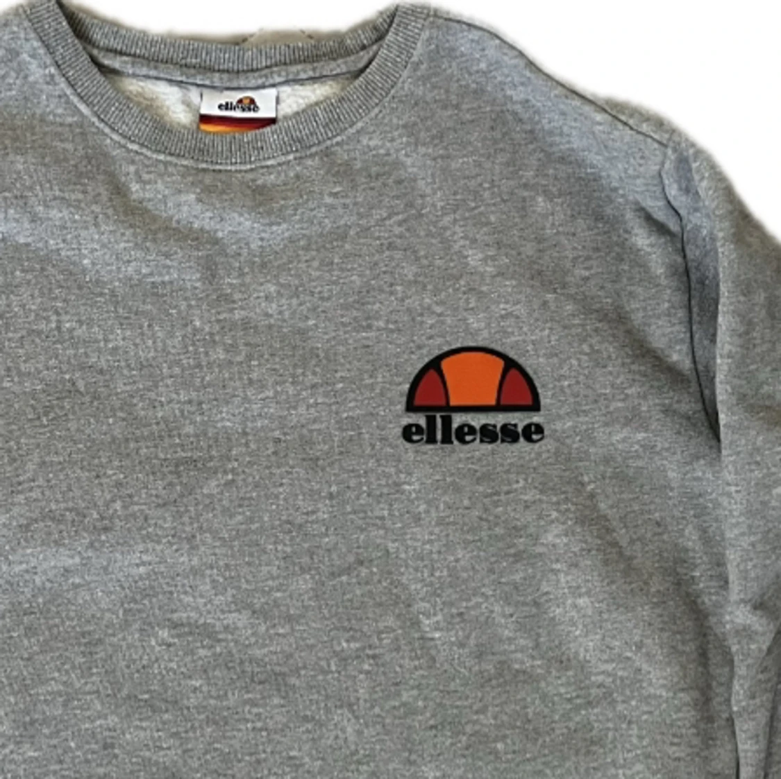 Grå Ellessetröja