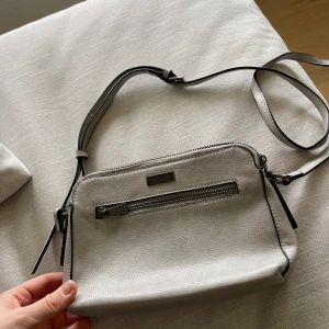 Väska  - Fint skick 