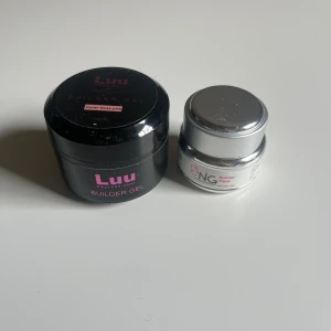 Geléer  - Geléer till naglar  Cover blush pink 20g kvar då den är använd Luunails  Clear builder gel thick öppnad men oanvänd 15g NG