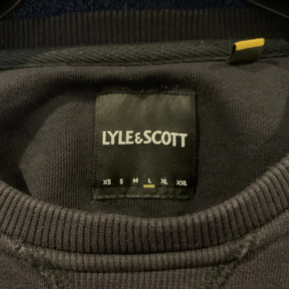 Stilren tröja från lyle & scott inga hål MM i den. Skicka ett bud🙌🏼. Hoodies.