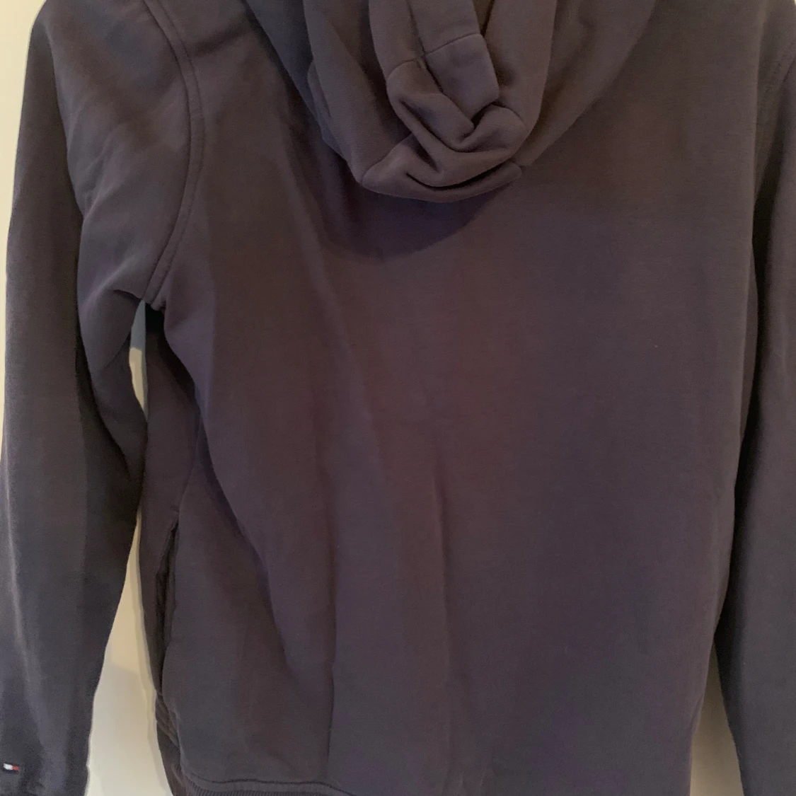 Mörk blå hoodie - 91