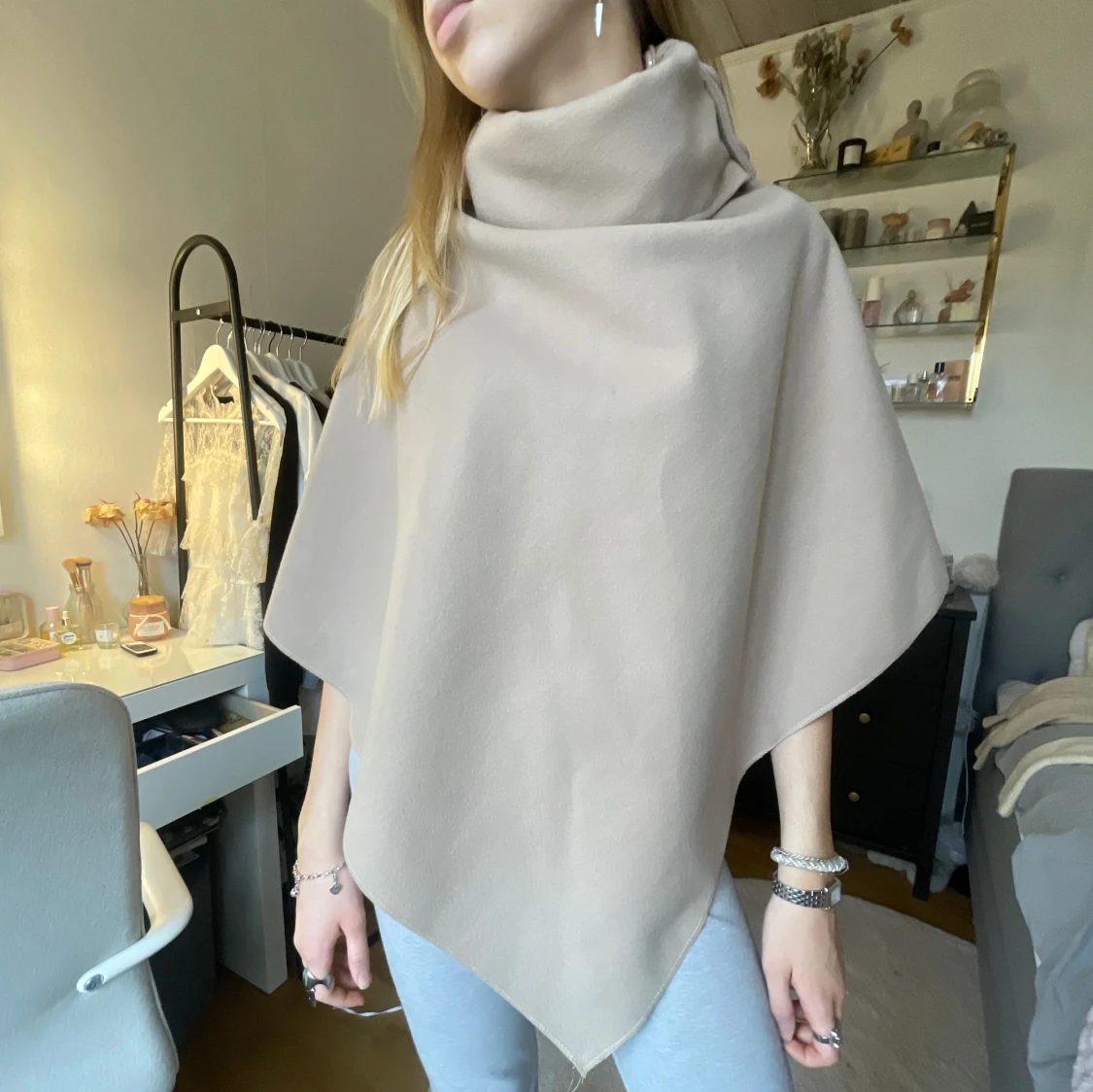 Beige poncho 