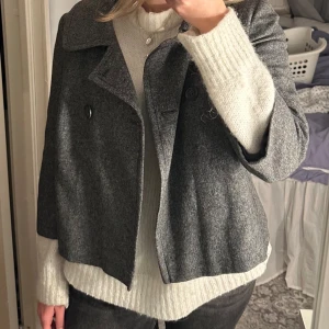 Trekvartsärmad kappa - Perfekt nu till våren🌷