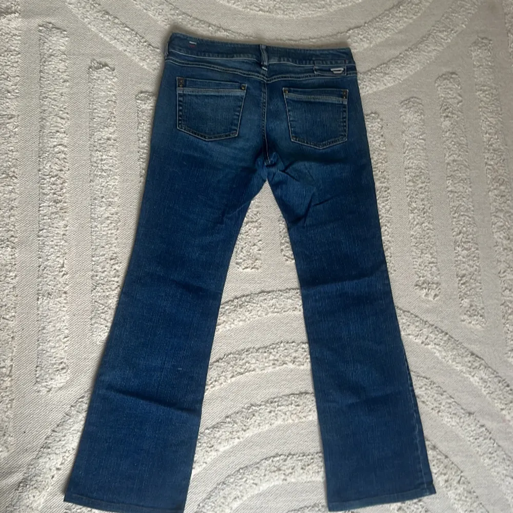 Bootcut jeans från diesel aldrig använda . Jeans & Byxor.