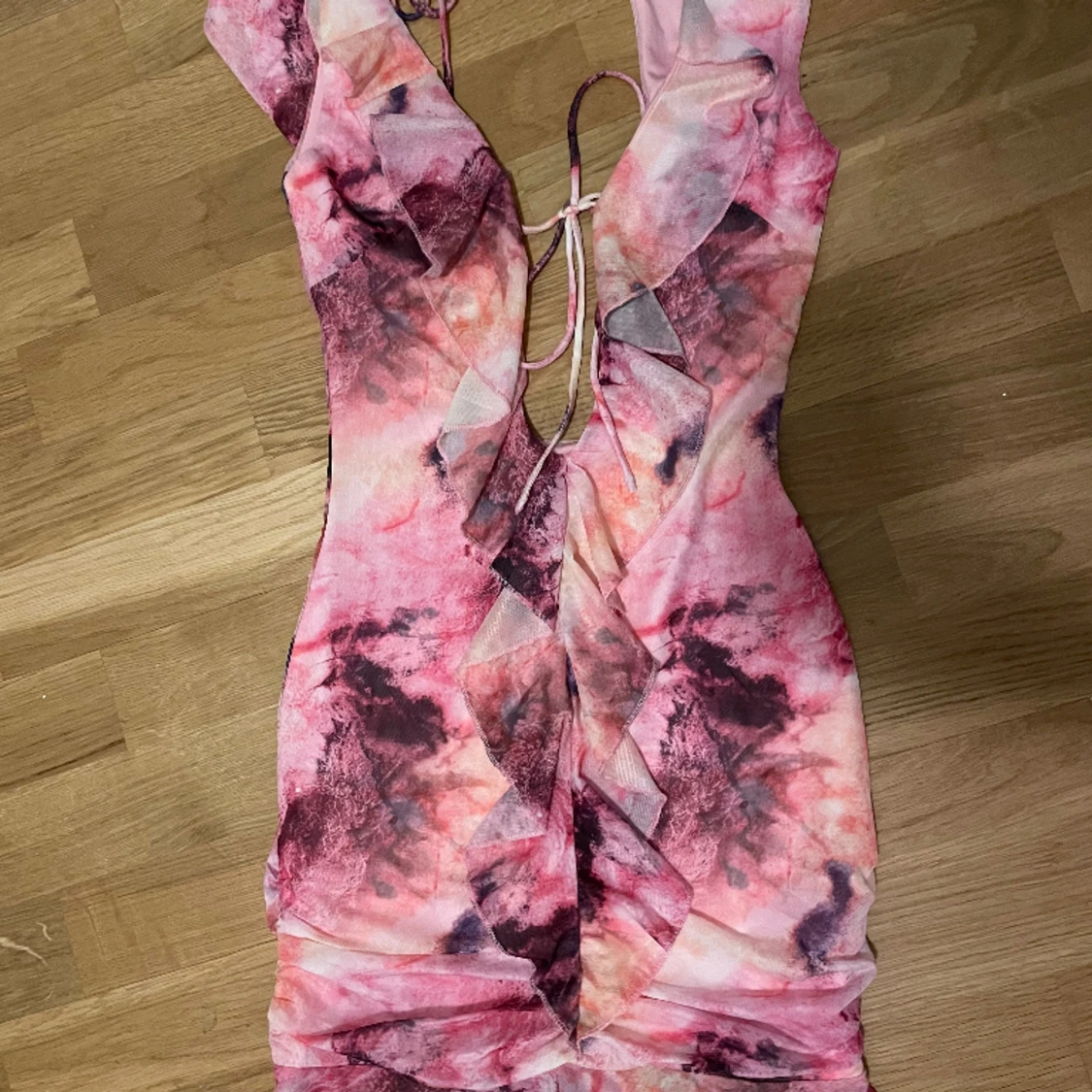 Helt ny klänning OUTCAST - 90