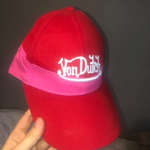 Von dutch keps - Aldrig andvänt, är i bra skick och är jätte snygg