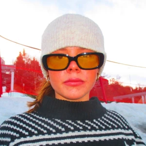 Solglasögon  - AFTERSKI! Svarta solglasögon med gult glas!