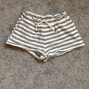Jättefina shorts  - Jättebra kvalitet har andvänt dom 2 gånger