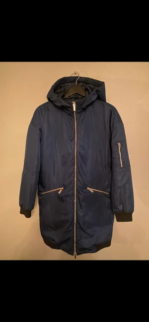 Jacka  - Jackan är i fint skick 