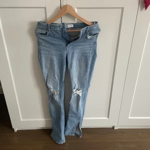 Zara jeans - Säljes då dem är förstora för mig, inga defekter 