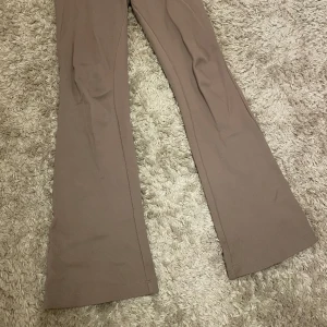 Ljusrosa yogapants - Snygga yogapants, knappt använda! Passar mig som är ca 168 cm💗💗 