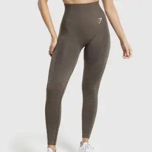 Sköna tränings tights från Gymshark, storlek XS  (Säljer även i gråa/svarta!)🤍
