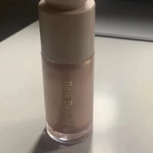 Rare beauty highligher - Enbart testad. Nypris 450kr💓💓