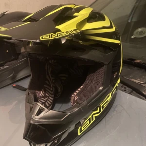 Oneal Cross / Mc Hjälm  - Fint skick  Märke Oneal 2 series 