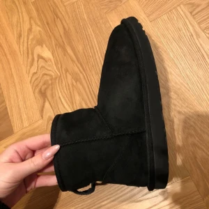 Ugg - Svarta Uggs, fint skick!  Storlek 38. 