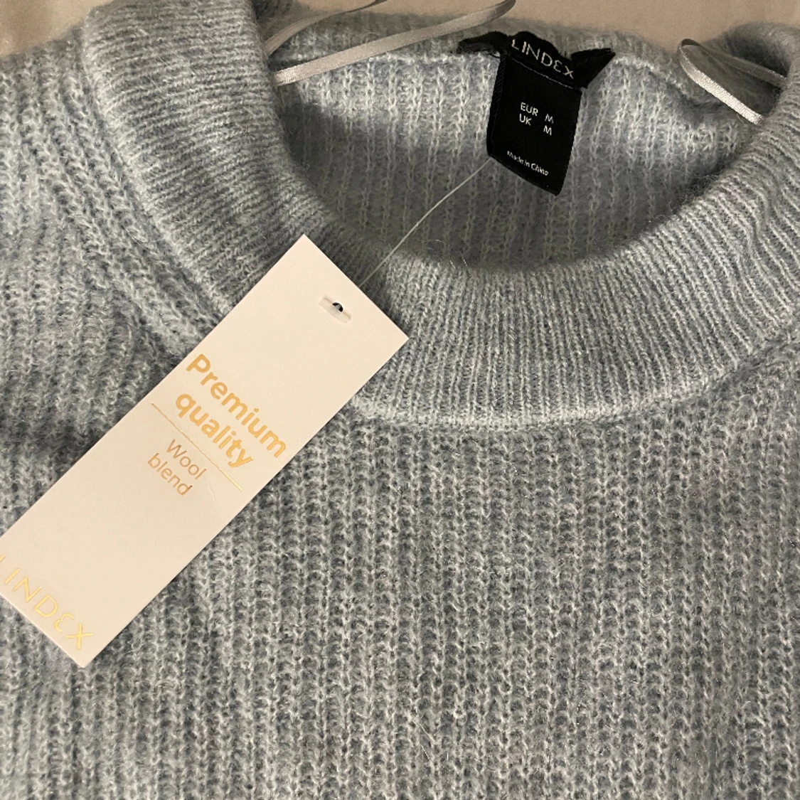 Helt ny stickad tröja - 90